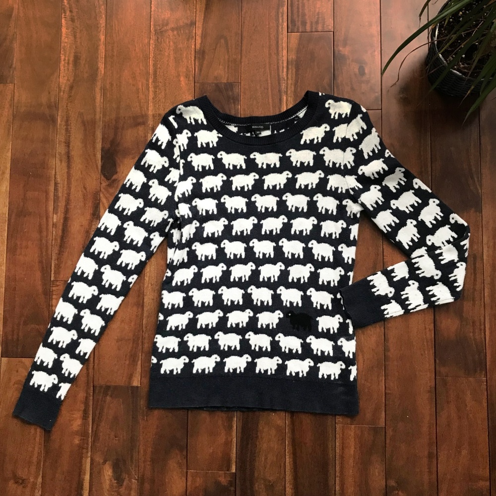 Black sheep Sweater in Navy and White RW and Co